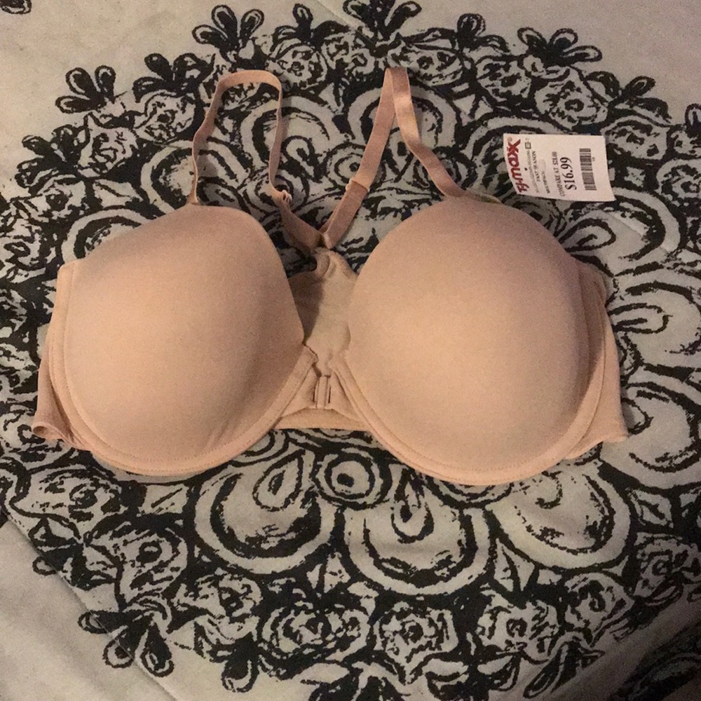 38 D beige bra. Never been worn.